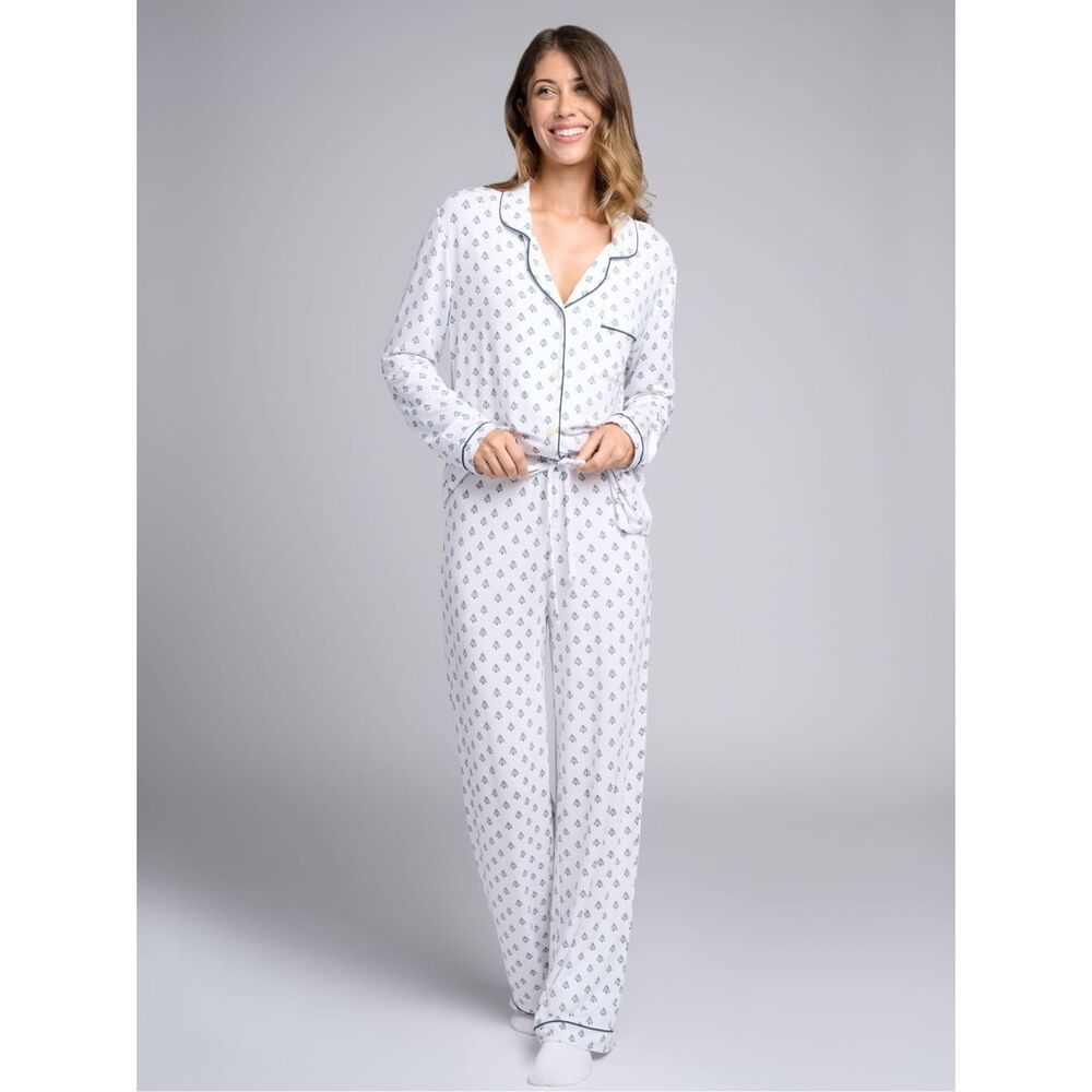 Comfrt Luna Lounge PJ Set Christmas Tree NEW
